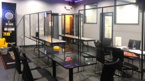 FREESTANDING ACRYLIC SHIELD PROTECTION FREESTANDING ACRYLIC SHIELD PROTECTION